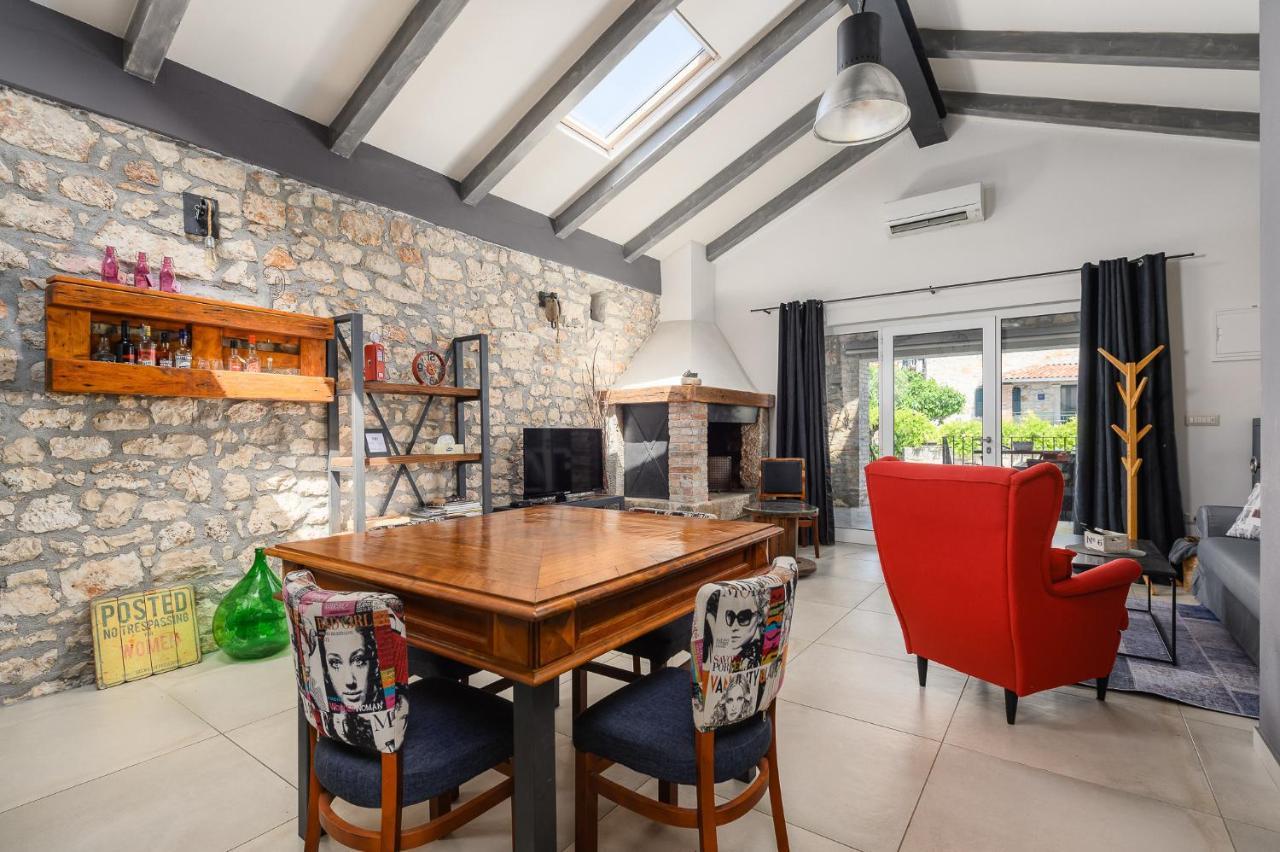Casa De Stalla With Private Pool In Vila *