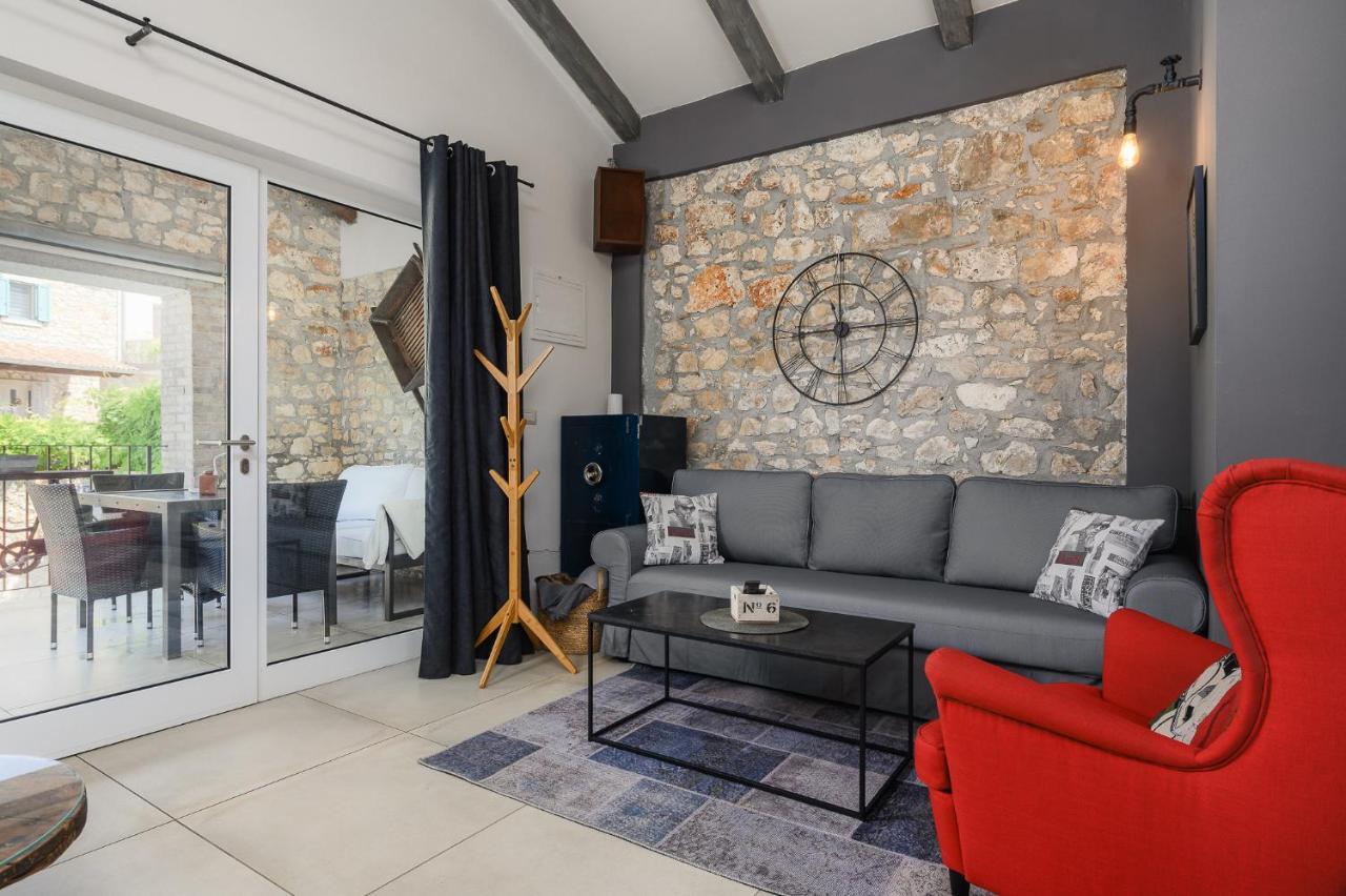 Vila Casa De Stalla With Private Pool In *