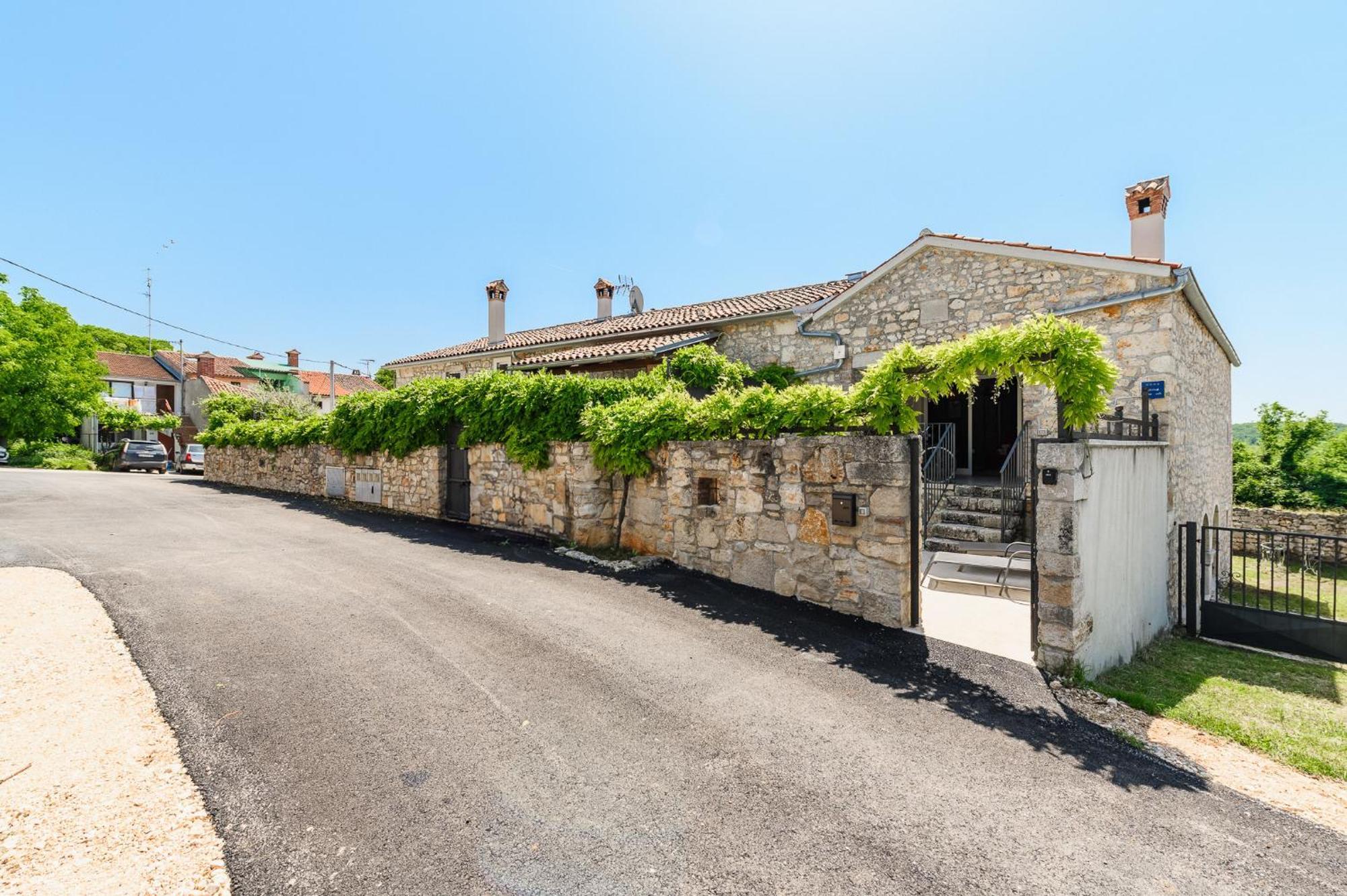 Vila Casa De Stalla With Private Pool In Porec